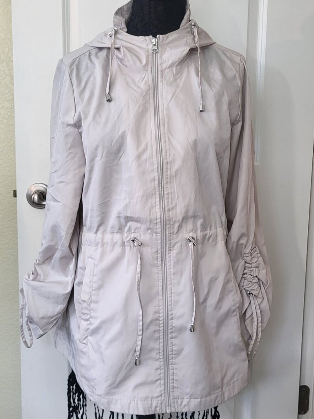 Jones New York Lightweight Hooded Anorak Jacket Rain Beige/Tan/Stone Size Medium